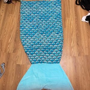 Justice Seashell design mermaid towel